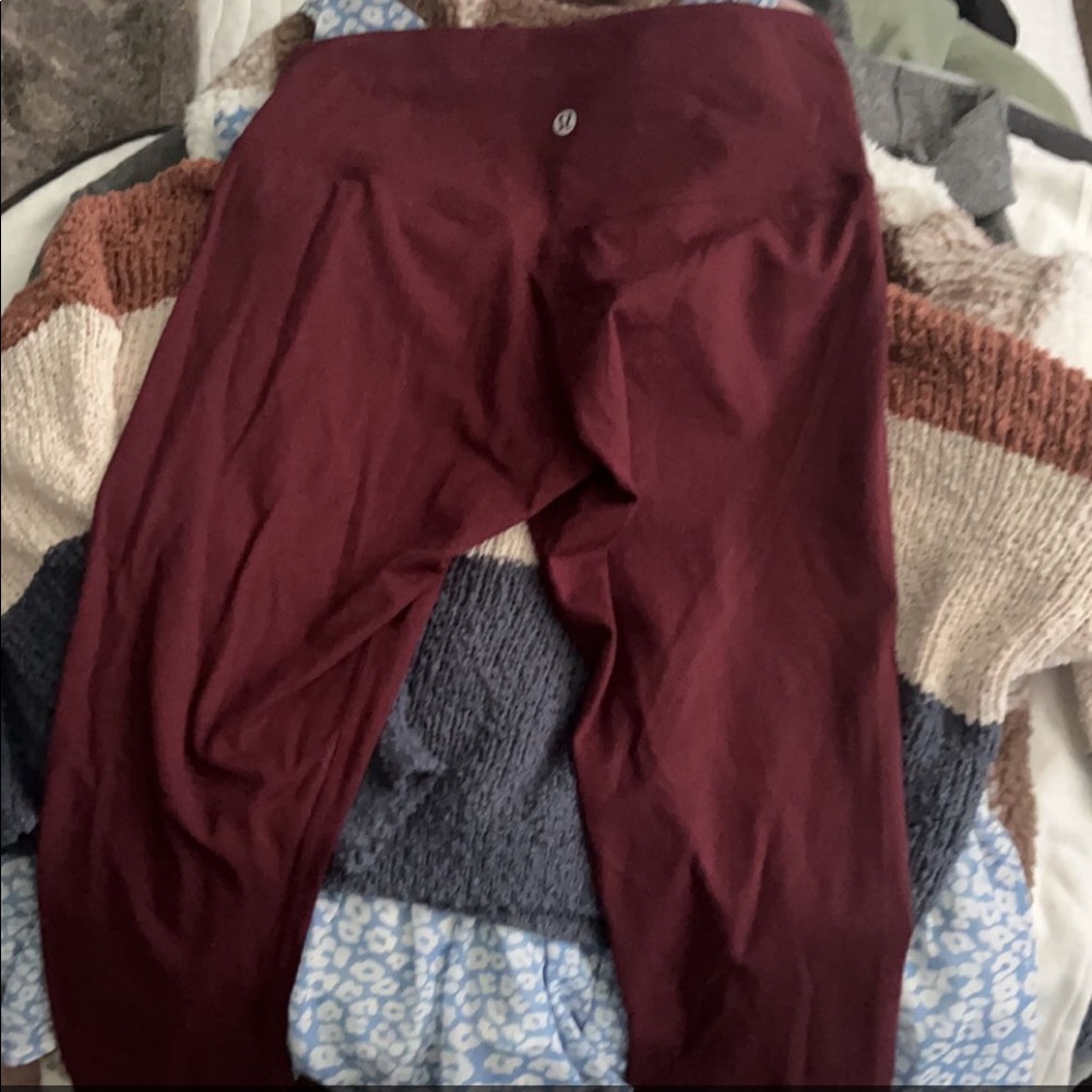 lululemon cranberry colored 25” leggings